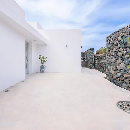 Luxury With Pool And Sea View Villa